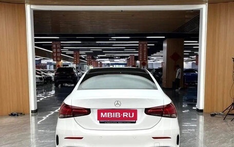 Mercedes-Benz A-Класс, 2022 год, 1 780 000 рублей, 5 фотография