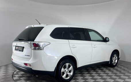 Mitsubishi Outlander III рестайлинг 3, 2013 год, 1 419 000 рублей, 5 фотография
