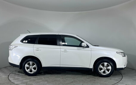 Mitsubishi Outlander III рестайлинг 3, 2013 год, 1 419 000 рублей, 4 фотография