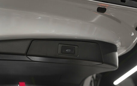 Toyota RAV4, 2025 год, 4 150 000 рублей, 25 фотография