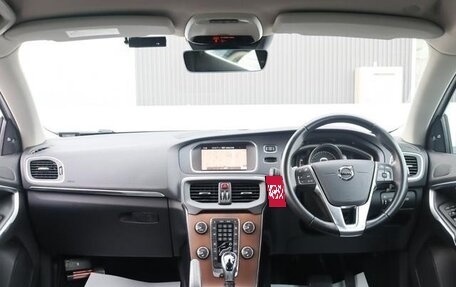 Volvo V40 II рестайлинг, 2018 год, 1 200 000 рублей, 7 фотография