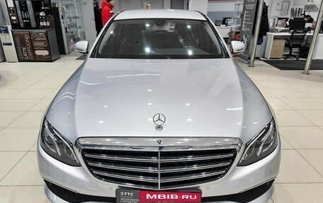 Mercedes-Benz E-Класс, 2018 год, 3 350 000 рублей, 2 фотография