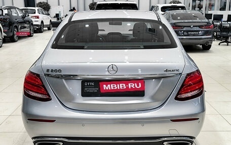 Mercedes-Benz E-Класс, 2018 год, 3 350 000 рублей, 7 фотография