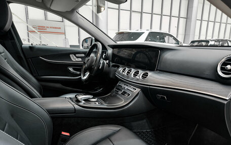 Mercedes-Benz E-Класс, 2018 год, 3 350 000 рублей, 13 фотография