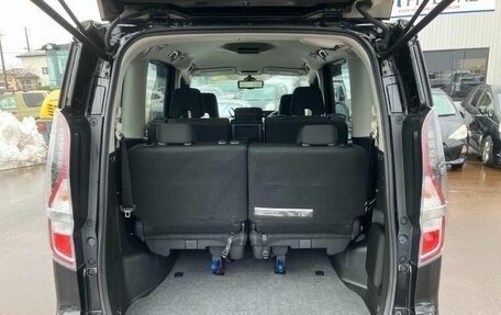 Nissan Serena IV, 2021 год, 2 200 000 рублей, 12 фотография