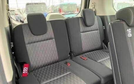 Nissan Serena IV, 2021 год, 2 200 000 рублей, 19 фотография