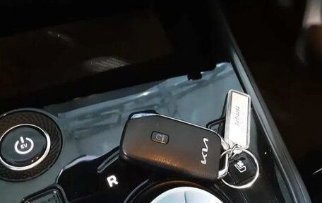 KIA Niro, 2023 год, 1 950 000 рублей, 13 фотография