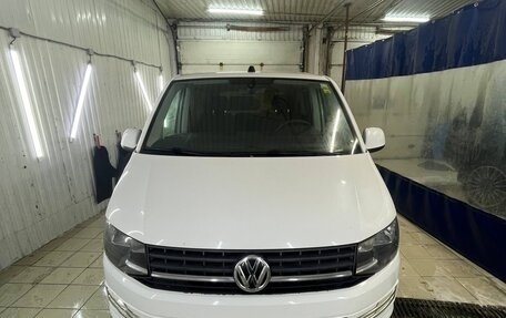 Volkswagen Caravelle T6 рестайлинг, 2017 год, 2 570 000 рублей, 4 фотография