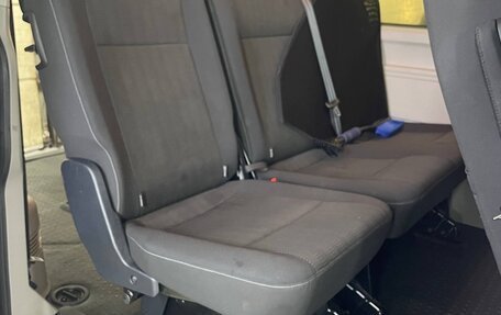 Volkswagen Caravelle T6 рестайлинг, 2017 год, 2 570 000 рублей, 10 фотография