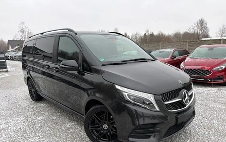 Mercedes-Benz V-Класс, 2023 год, 5 500 000 рублей, 1 фотография