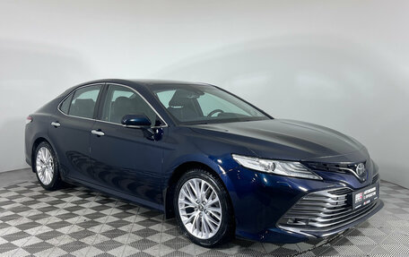 Toyota Camry, 2018 год, 2 849 000 рублей, 3 фотография