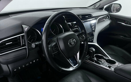 Toyota Camry, 2018 год, 2 849 000 рублей, 10 фотография