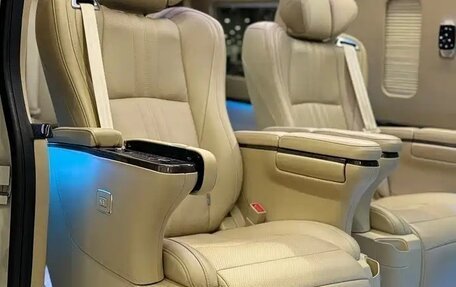 Toyota HiAce H300, 2023 год, 8 900 000 рублей, 10 фотография