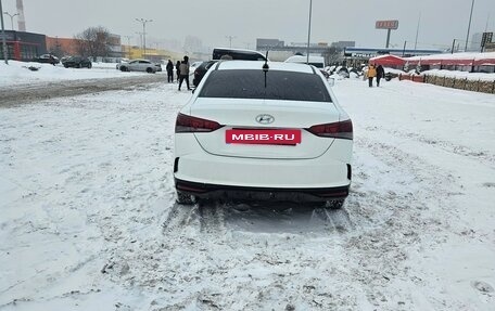 Hyundai Solaris II рестайлинг, 2019 год, 720 000 рублей, 2 фотография