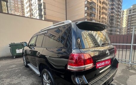 Toyota Land Cruiser 200, 2010 год, 2 750 000 рублей, 2 фотография