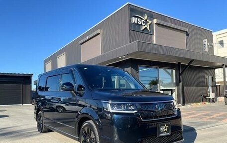 Honda Stepwgn, 2022 год, 1 930 000 рублей, 3 фотография