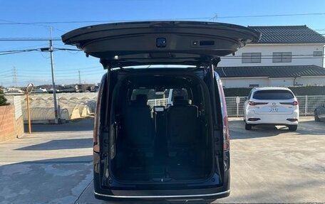 Honda Stepwgn, 2022 год, 1 930 000 рублей, 7 фотография