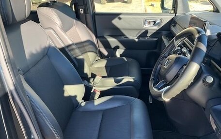 Honda Stepwgn, 2022 год, 1 930 000 рублей, 11 фотография