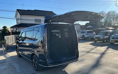 Honda Stepwgn, 2022 год, 1 930 000 рублей, 9 фотография