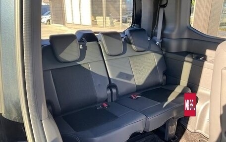 Honda Stepwgn, 2022 год, 1 930 000 рублей, 21 фотография