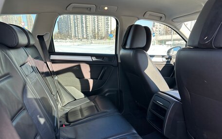 Volkswagen Touareg III, 2011 год, 1 795 000 рублей, 8 фотография