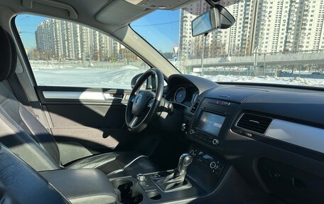 Volkswagen Touareg III, 2011 год, 1 795 000 рублей, 7 фотография