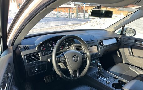 Volkswagen Touareg III, 2011 год, 1 795 000 рублей, 3 фотография
