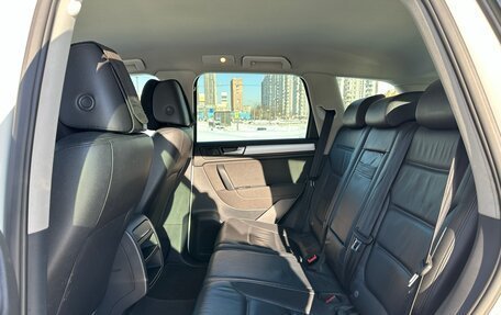 Volkswagen Touareg III, 2011 год, 1 795 000 рублей, 4 фотография