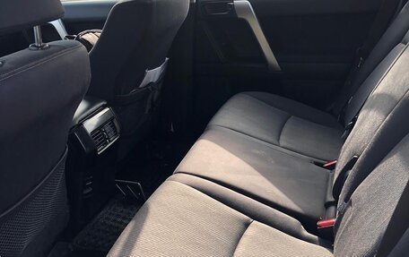 Toyota Land Cruiser Prado 150 рестайлинг 2, 2015 год, 4 100 000 рублей, 2 фотография