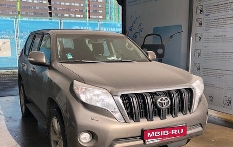 Toyota Land Cruiser Prado 150 рестайлинг 2, 2015 год, 4 100 000 рублей, 4 фотография