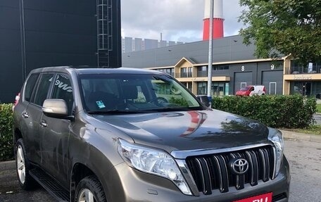 Toyota Land Cruiser Prado 150 рестайлинг 2, 2015 год, 4 100 000 рублей, 3 фотография