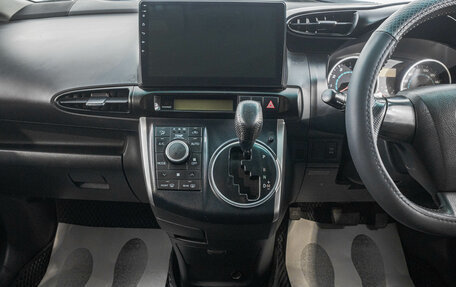 Toyota Wish II, 2010 год, 1 249 000 рублей, 15 фотография