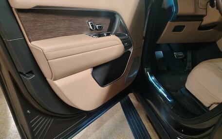 Land Rover Range Rover IV рестайлинг, 2025 год, 26 047 040 рублей, 13 фотография
