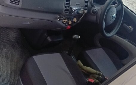 Nissan March III, 2002 год, 280 000 рублей, 9 фотография