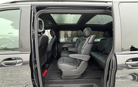 Mercedes-Benz V-Класс, 2023 год, 5 500 000 рублей, 11 фотография