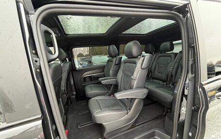 Mercedes-Benz V-Класс, 2023 год, 5 500 000 рублей, 12 фотография