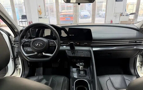 Hyundai Elantra, 2023 год, 1 280 370 рублей, 11 фотография