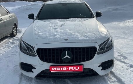 Mercedes-Benz E-Класс, 2019 год, 2 999 999 рублей, 1 фотография