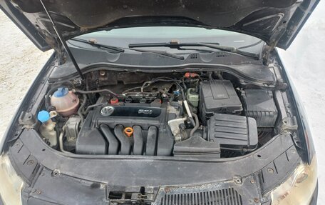 Volkswagen Passat B6, 2005 год, 530 000 рублей, 1 фотография