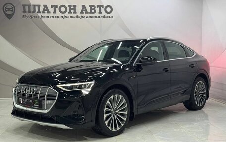 Audi e-tron Sportback I, 2022 год, 5 699 000 рублей, 1 фотография