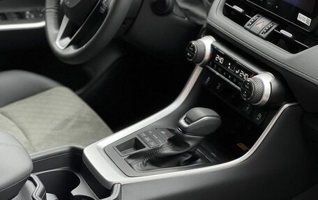 Toyota RAV4, 2025 год, 4 150 000 рублей, 23 фотография