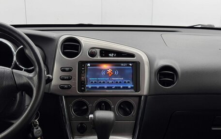 Toyota Matrix, 2005 год, 690 000 рублей, 14 фотография