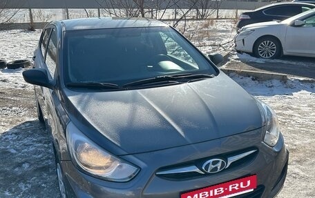 Hyundai Solaris II рестайлинг, 2014 год, 880 000 рублей, 7 фотография