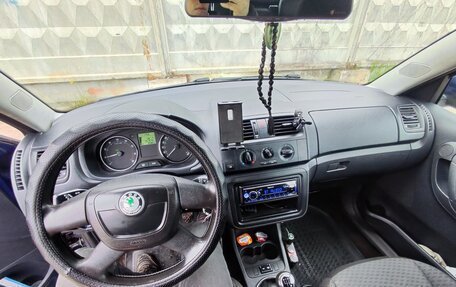 Skoda Fabia II, 2010 год, 650 000 рублей, 7 фотография