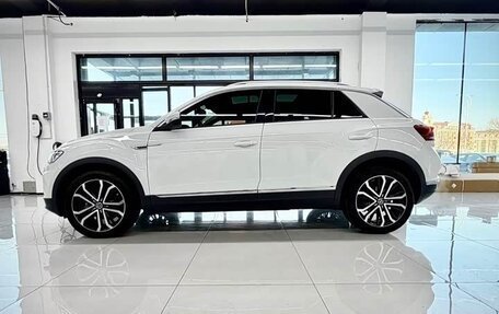 Volkswagen T-Roc I, 2021 год, 2 050 000 рублей, 3 фотография