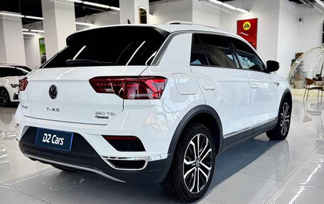 Volkswagen T-Roc I, 2021 год, 2 050 000 рублей, 6 фотография