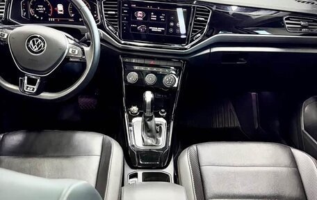 Volkswagen T-Roc I, 2021 год, 2 050 000 рублей, 9 фотография