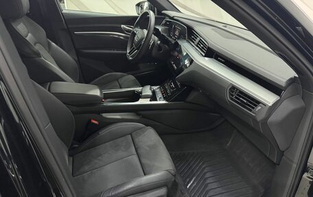 Audi e-tron Sportback I, 2022 год, 5 699 000 рублей, 12 фотография