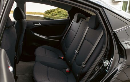 Hyundai Solaris II рестайлинг, 2011 год, 755 000 рублей, 17 фотография