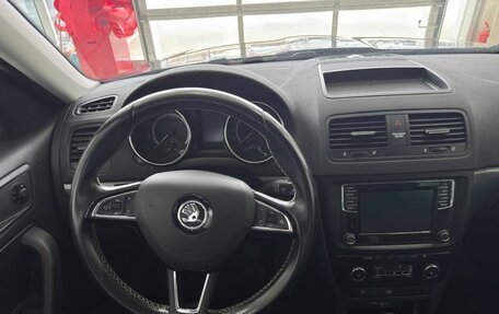 Skoda Yeti I рестайлинг, 2017 год, 1 599 900 рублей, 8 фотография